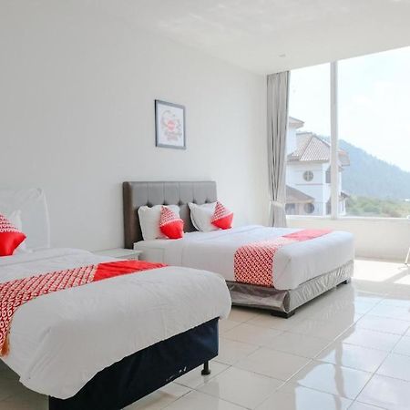 OYO 1194 Villa Bukit Panderman Residence Batu  Dış mekan fotoğraf