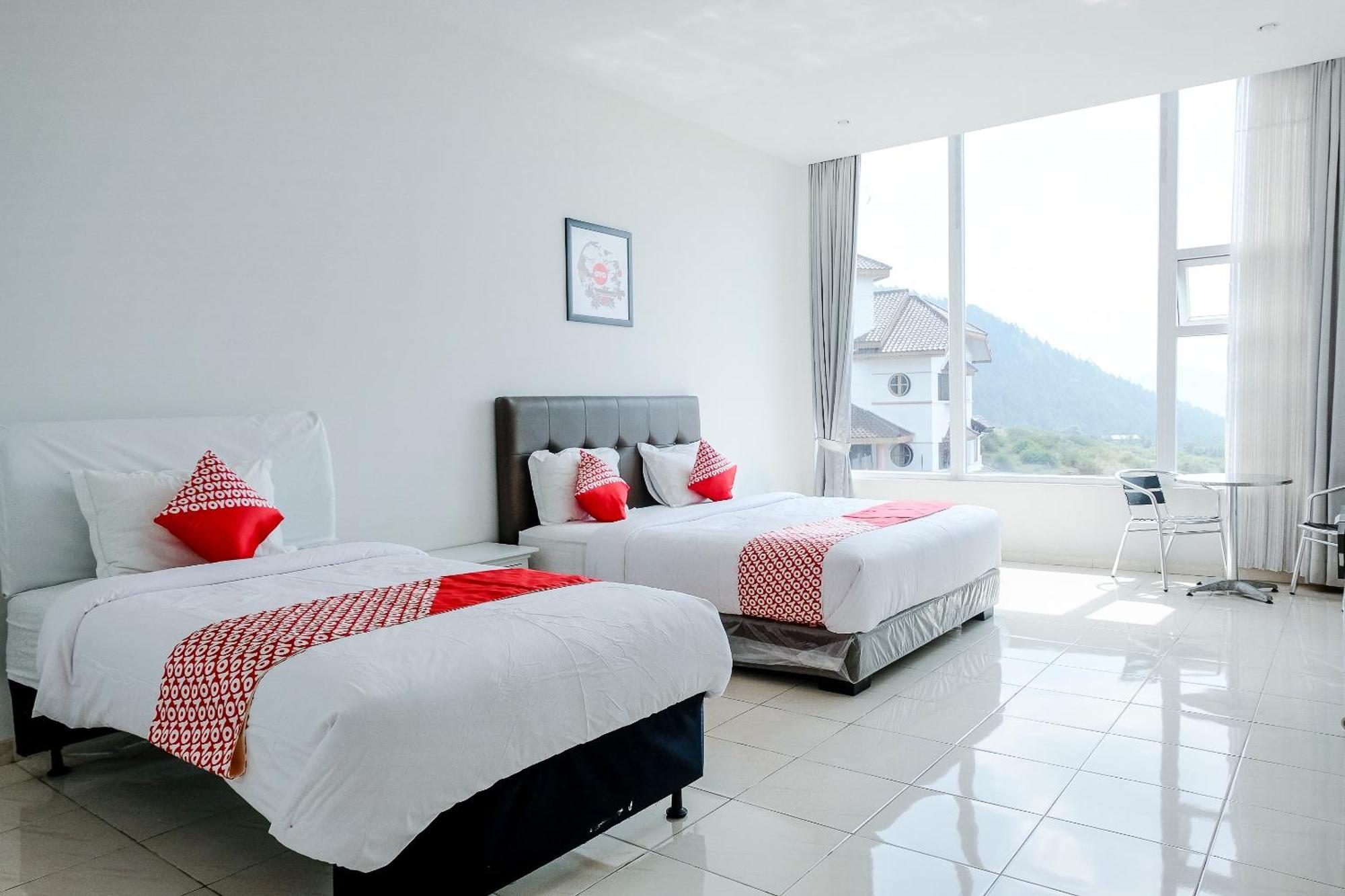 OYO 1194 Villa Bukit Panderman Residence Batu  Dış mekan fotoğraf