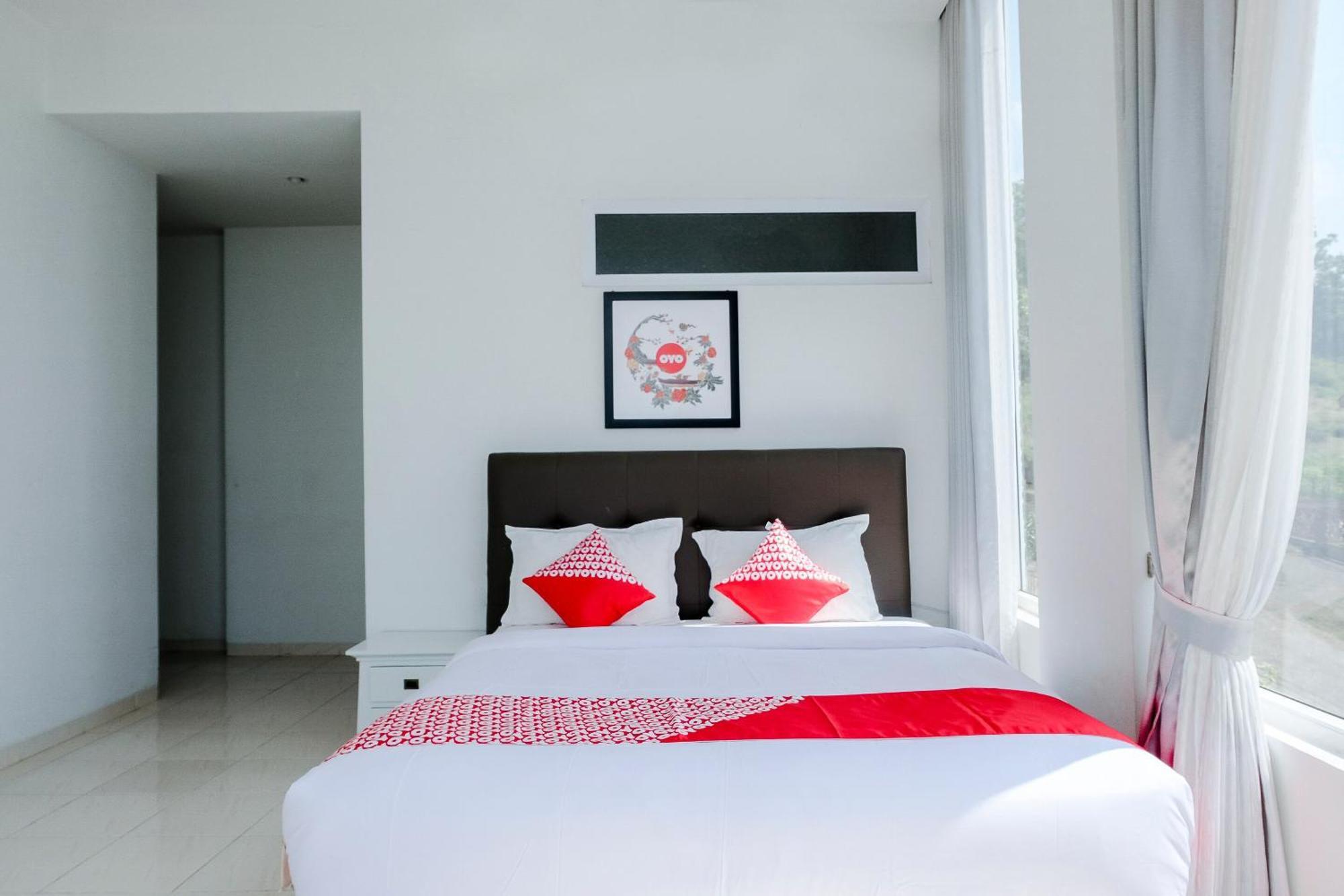 OYO 1194 Villa Bukit Panderman Residence Batu  Dış mekan fotoğraf