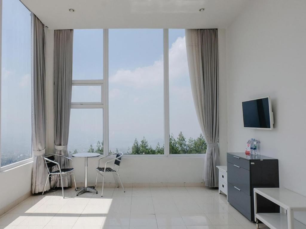 OYO 1194 Villa Bukit Panderman Residence Batu  Dış mekan fotoğraf