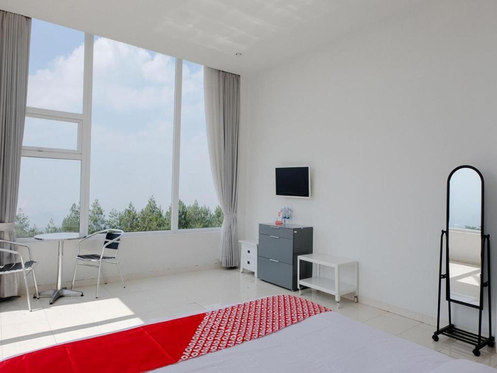OYO 1194 Villa Bukit Panderman Residence Batu  Dış mekan fotoğraf