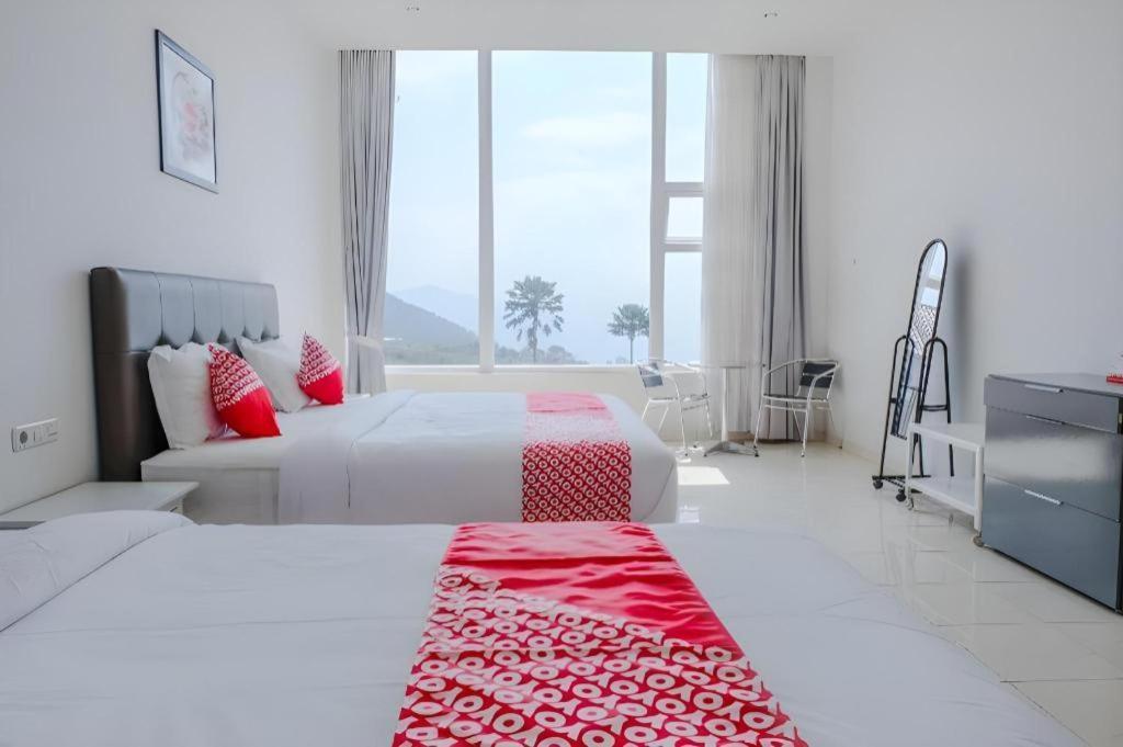 OYO 1194 Villa Bukit Panderman Residence Batu  Dış mekan fotoğraf